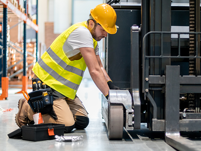 Selecting the Correct Tire for Your Forklift