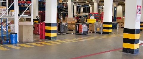 5 tips to safely work with a forklift