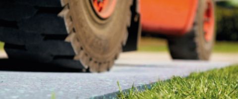 ground protection mats and outrigger pads