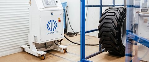 ESCLUSIVAMENTE IN TVH: SERVIZIO DI RIEMPIMENTO PNEUMATICI CON SCHIUMA