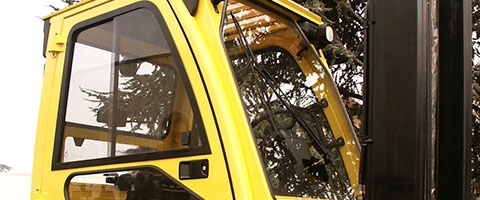 Почему выбирают полное ограждение кабины вилочного погрузчика?