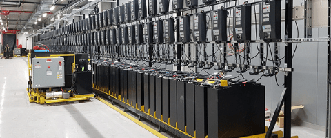 Battery Supplies zorgt met laadzaal in nieuwe magazijnen van Delhaize voor veiligheid, betrouwbaarheid en efficiëntie