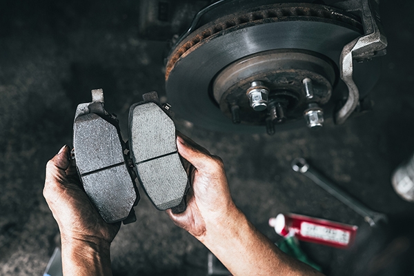 Vertical mast lift brake pads - Discover our range